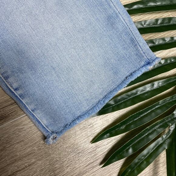 Good American High Waist Bermuda Shorts B3… - Picture 6 of 8